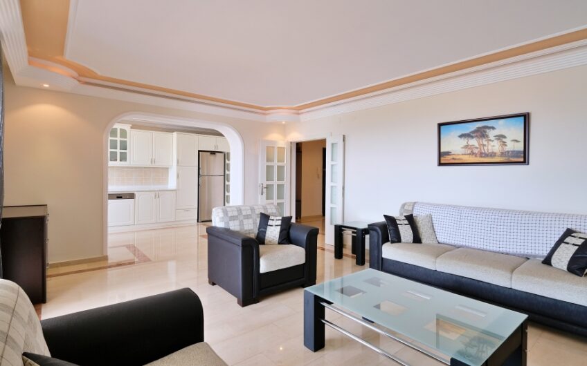 Komplett möblierte Residenzwohnung zum Verkauf in Alanya/Mahmutlar