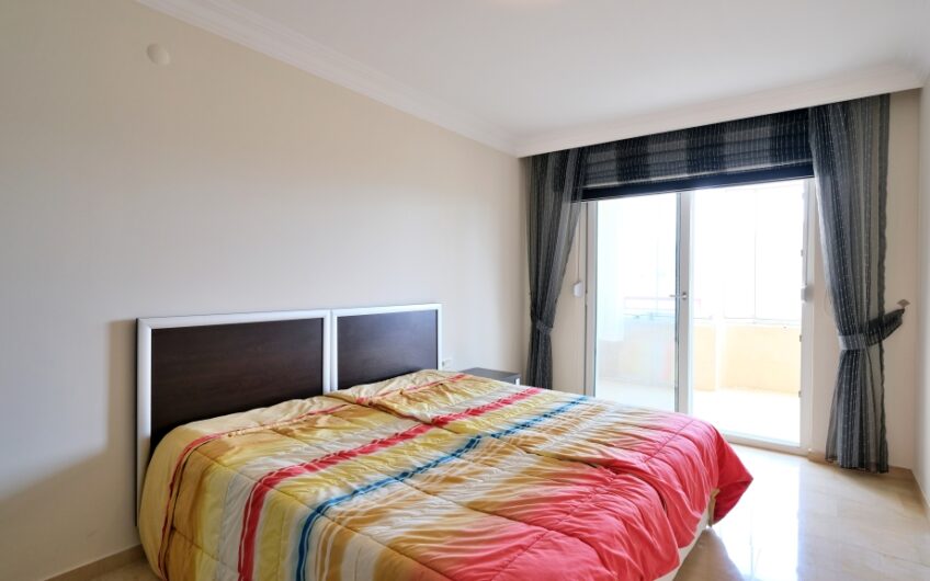 Komplett möblierte Residenzwohnung zum Verkauf in Alanya/Mahmutlar