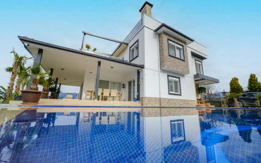 Ultra luxury furnished villa for sale in Alanya