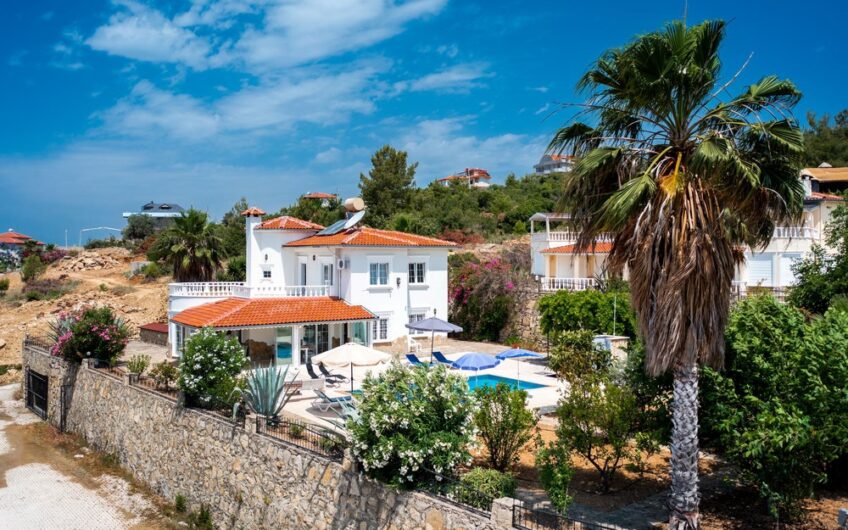 Fully furnished detached villa for sale in Alanya/İncekum