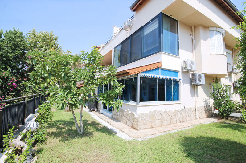 Komplett möblierte Triplex-Wohnung zum Verkauf in Alanya/Karğıçak