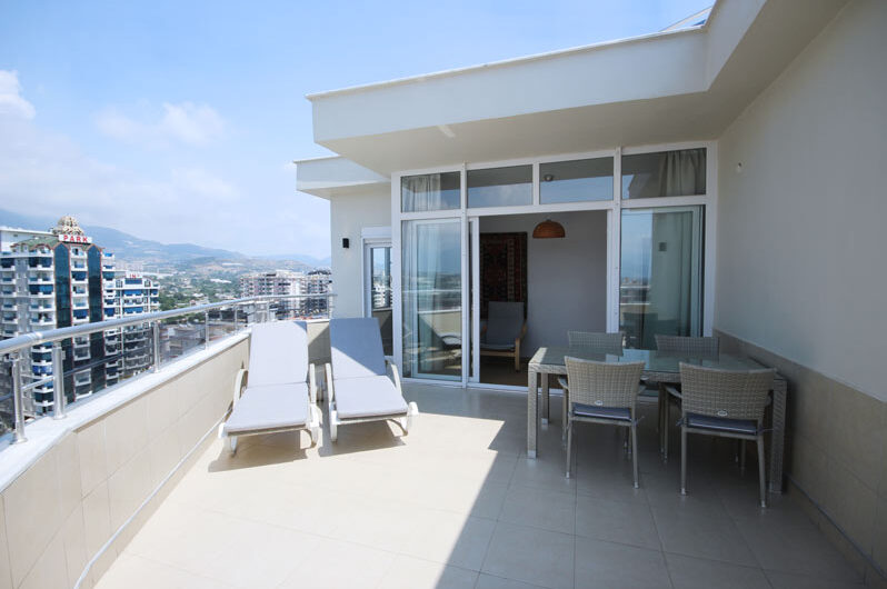fully furnished penthouse residence apartment for sale in alanya/mahmutlar