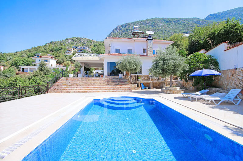 fully furnished villa for sale with private pool in alanya/kestel