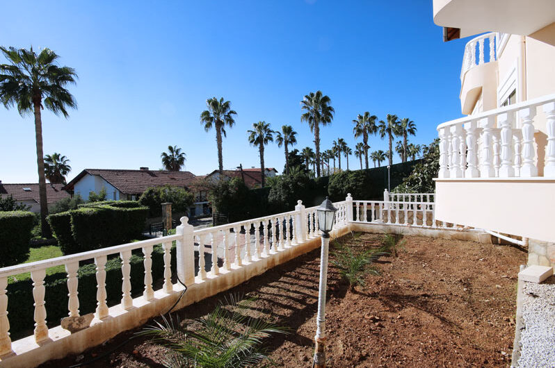 Fully furnished detached villa for sale in Demirtaş/Alanya