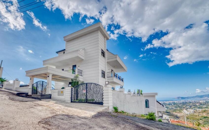 Detached luxury villa for sale in kargicak/alanya